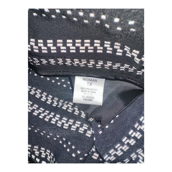 Roz & Ali Black/White Striped Wide Leg Capri Pants, 1x - Picture 4 of 7